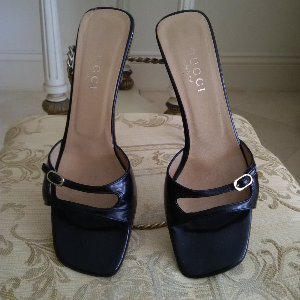 GUCCI Black Strap Sandals Size 6 VINTAGE
